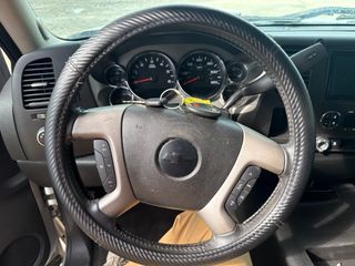 2011 Chevrolet Silverado 1500 LT - Interior Steering Wheel With Keys Image